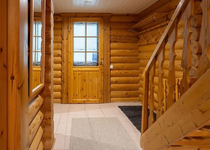 Шале Aekaesjoensuu Экясломполо